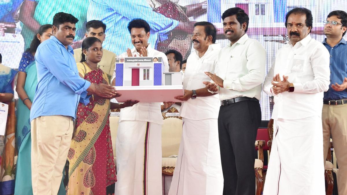 Nehru inaugurates a slew of projects in Tiruchi district